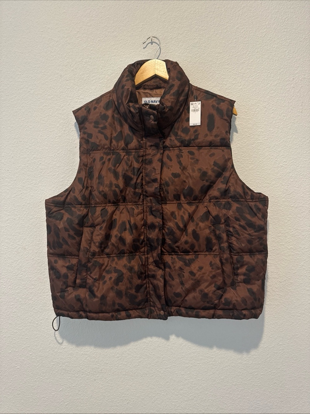 Old Navy Brown Leopard Print Puffer Vest for Women’s L